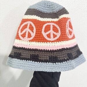NWT Urban Outfitters Multicolor Peace Sign Beanie cotton